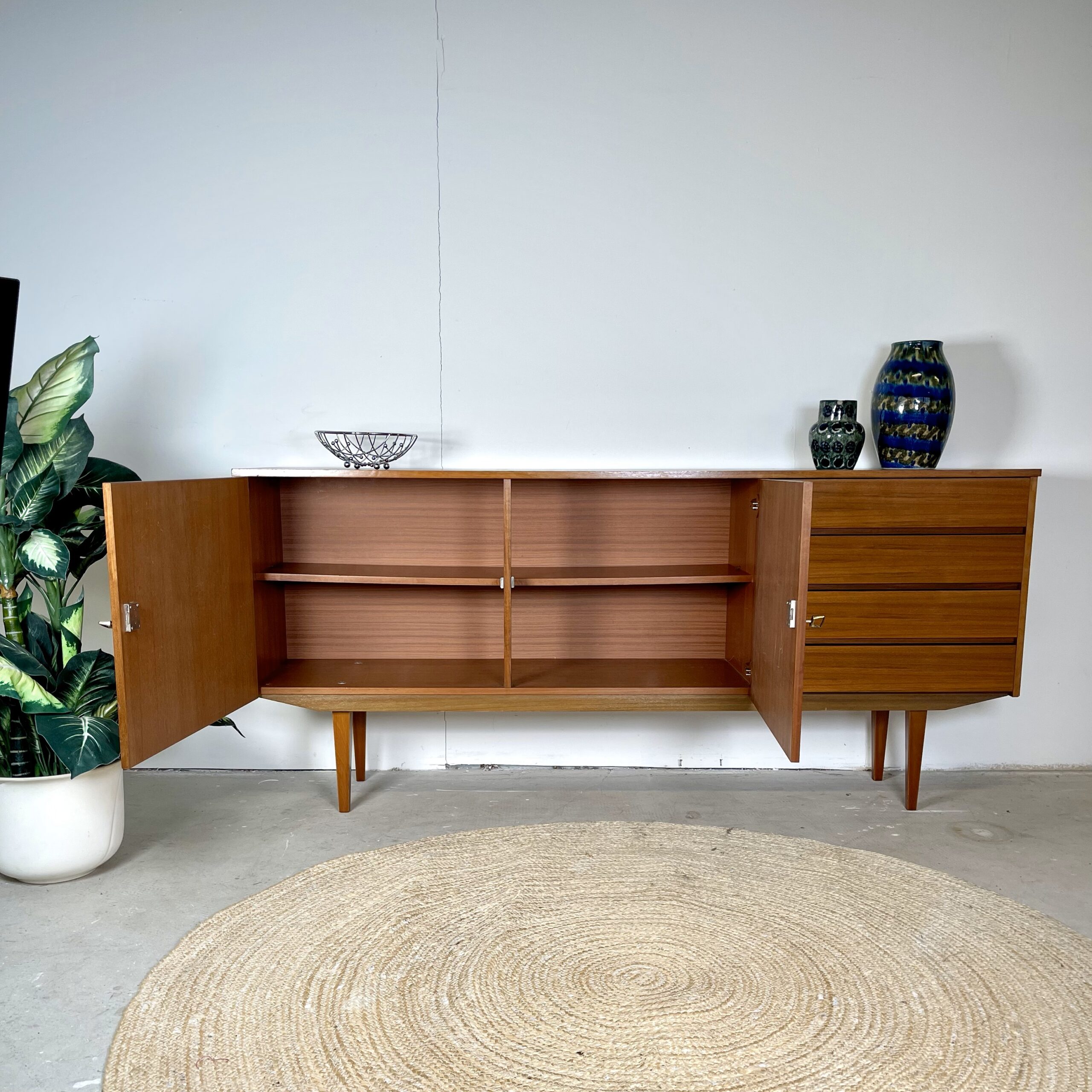 Midcentury sideboard Scandinavische stijl - Afbeelding 3