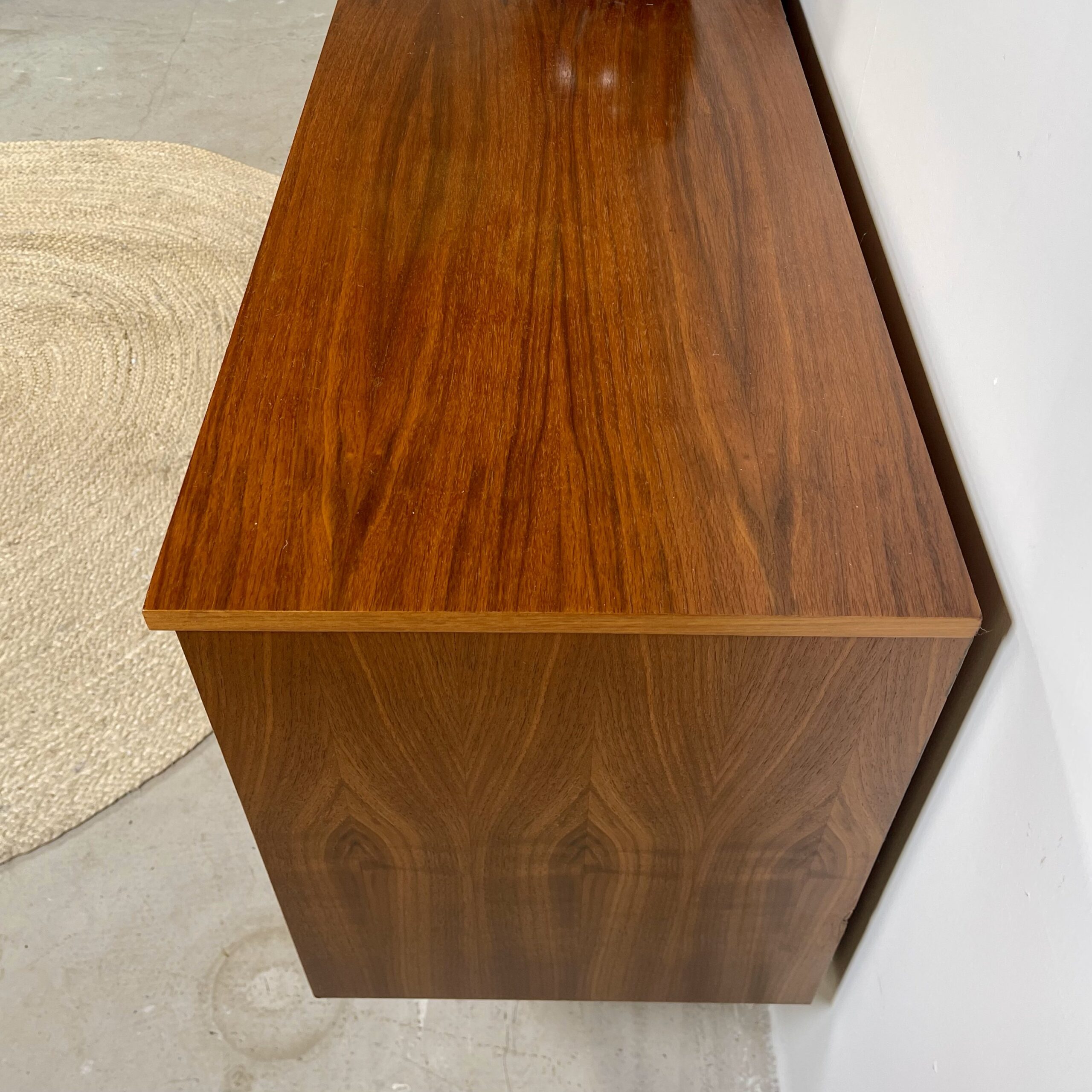 Midcentury sideboard Scandinavische stijl - Afbeelding 11