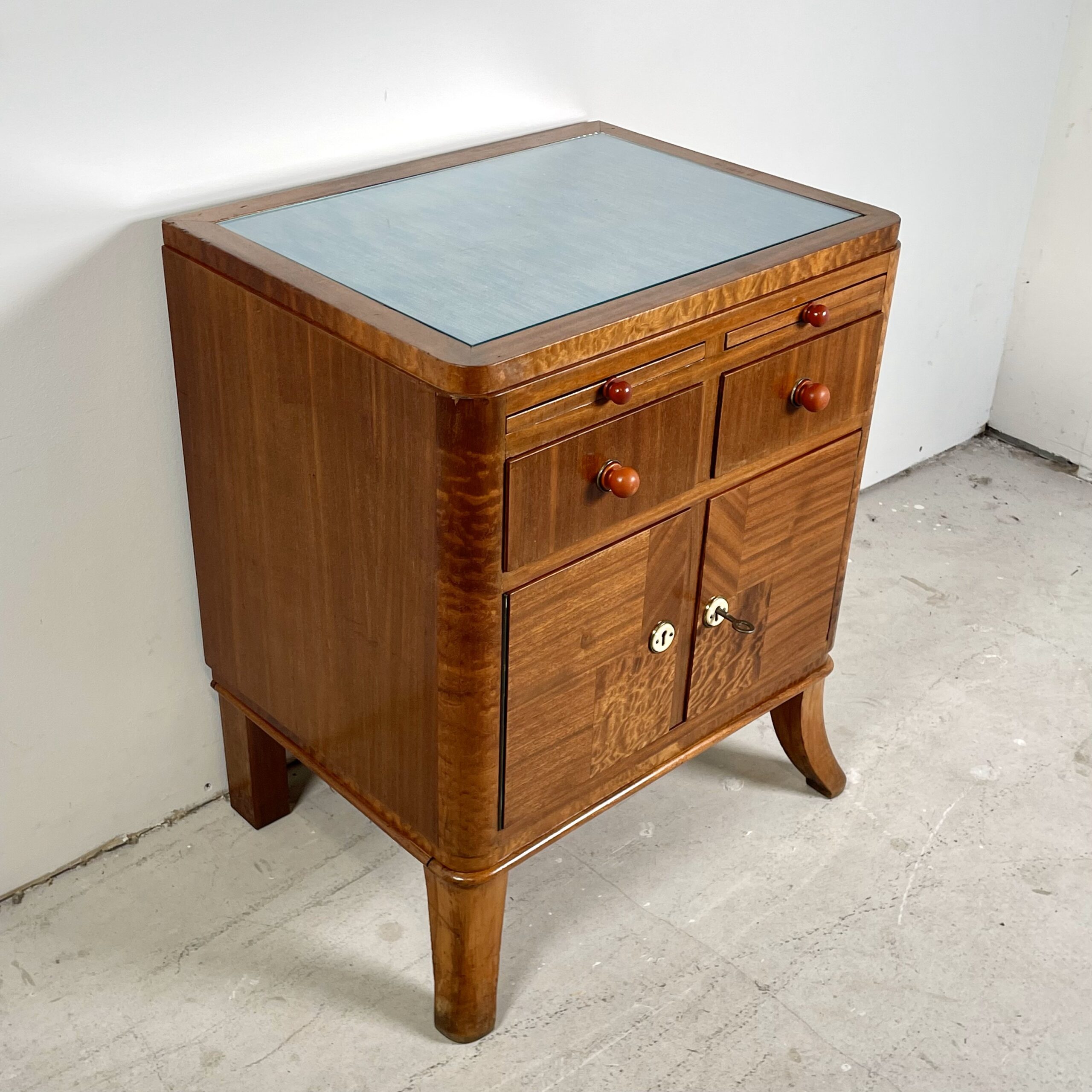 Bijzettafel/ nachtkastje in art deco stijl