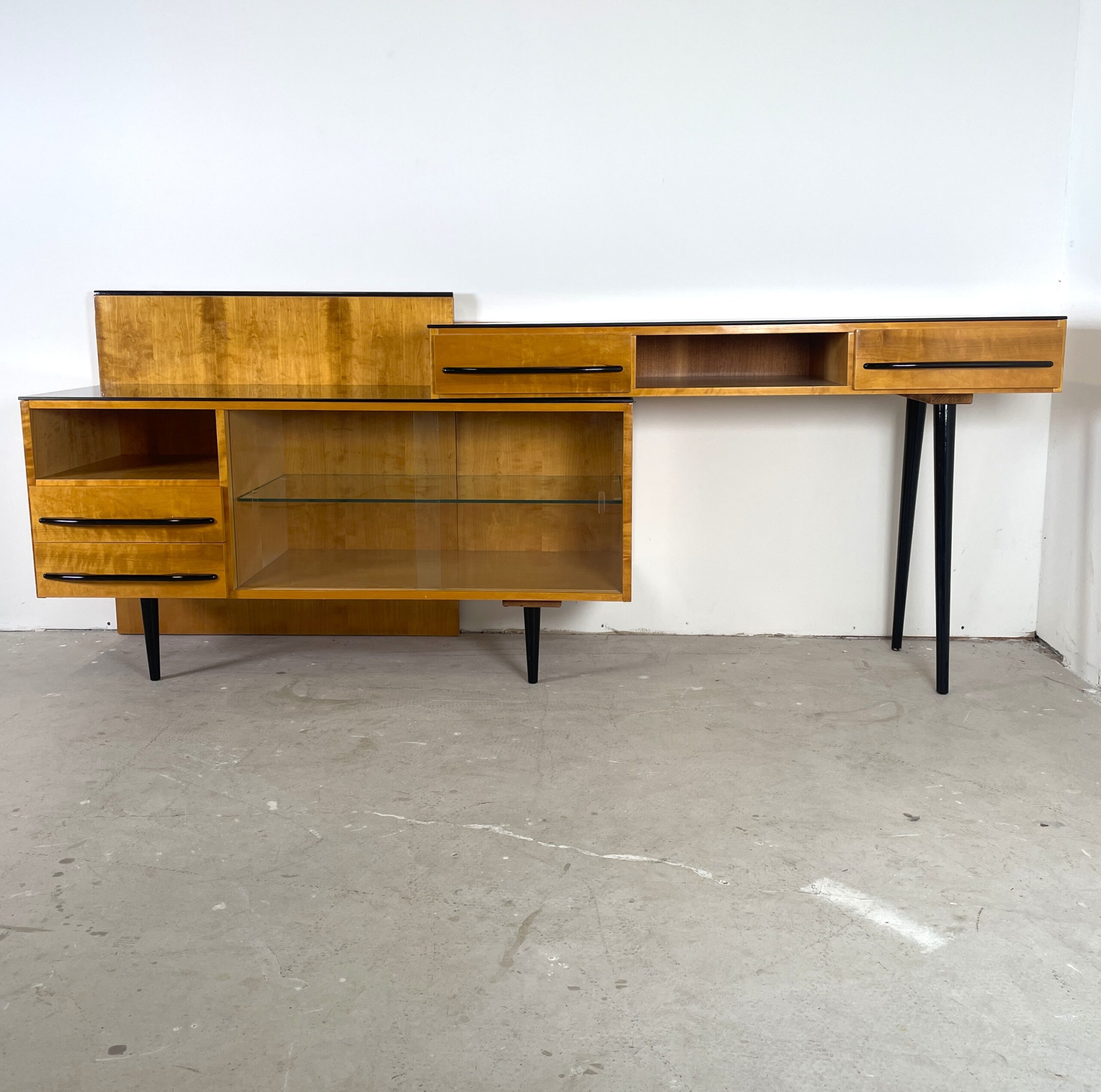 Modulair bureau, Mojmir Pozar voor UP Zavody - Afbeelding 3
