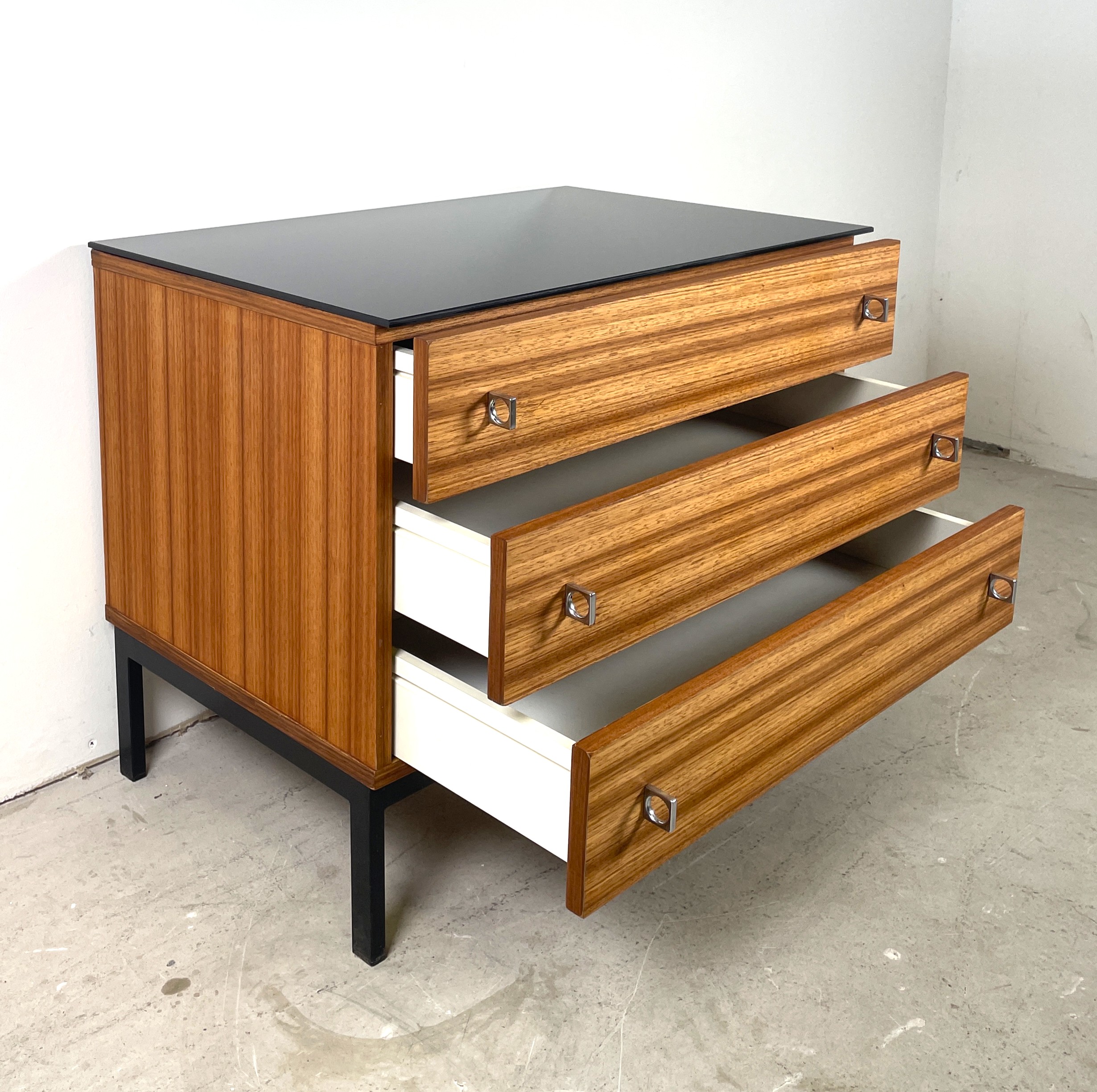 Ladekast in de stijl van Pierre Guariche - Afbeelding 4