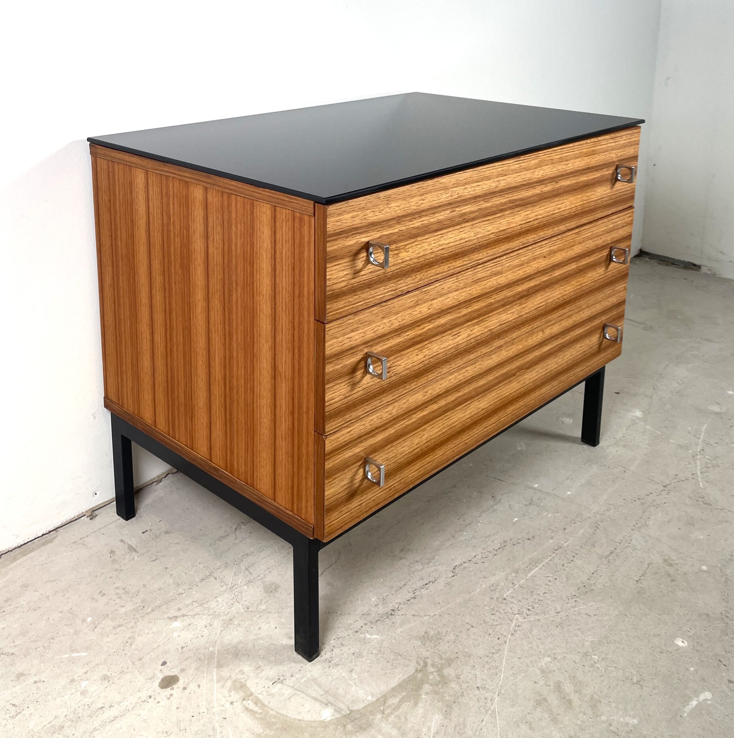 Ladekast in de stijl van Pierre Guariche - Afbeelding 8