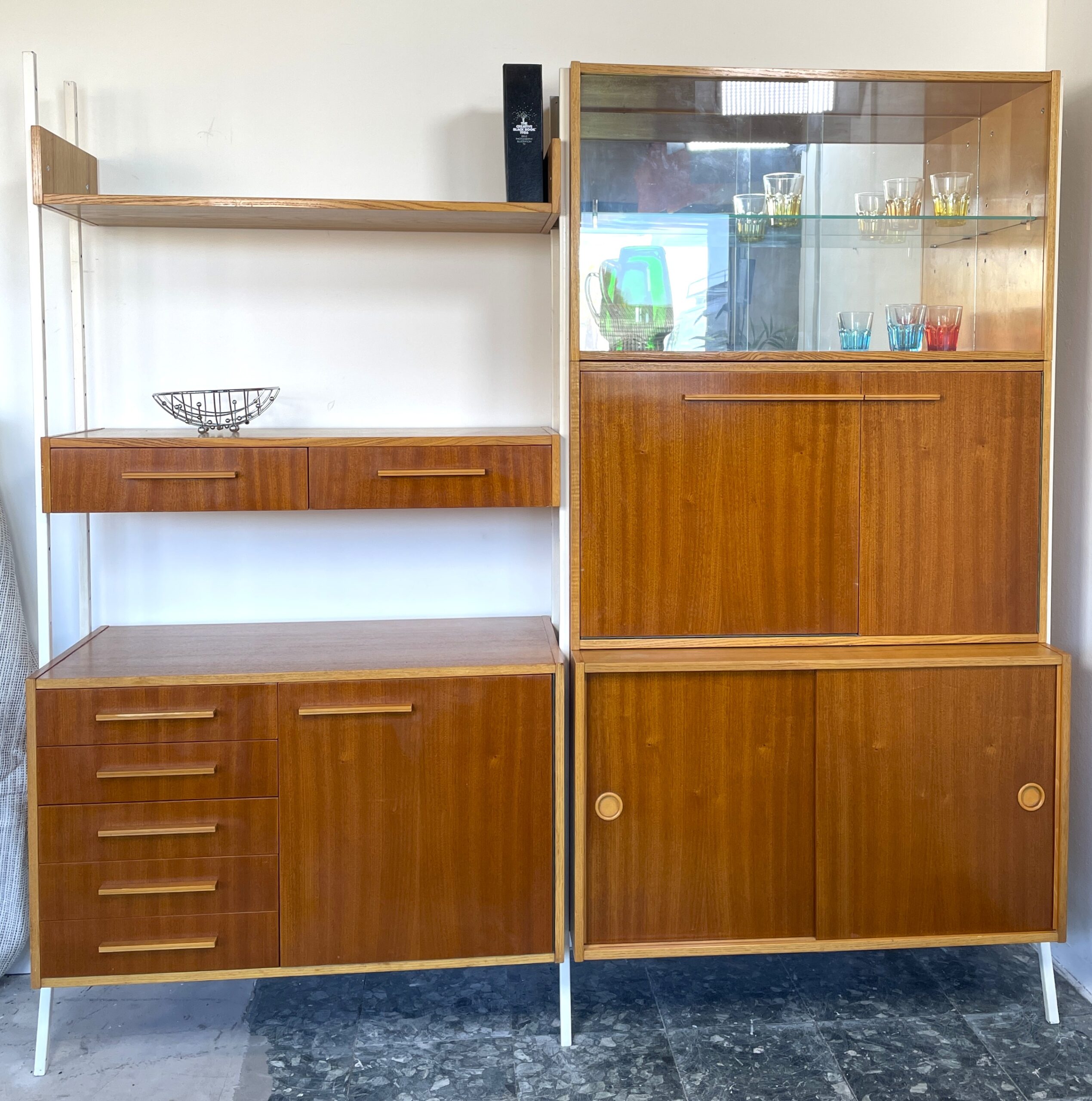Wandsysteem/ modulaire kast, František Jirák