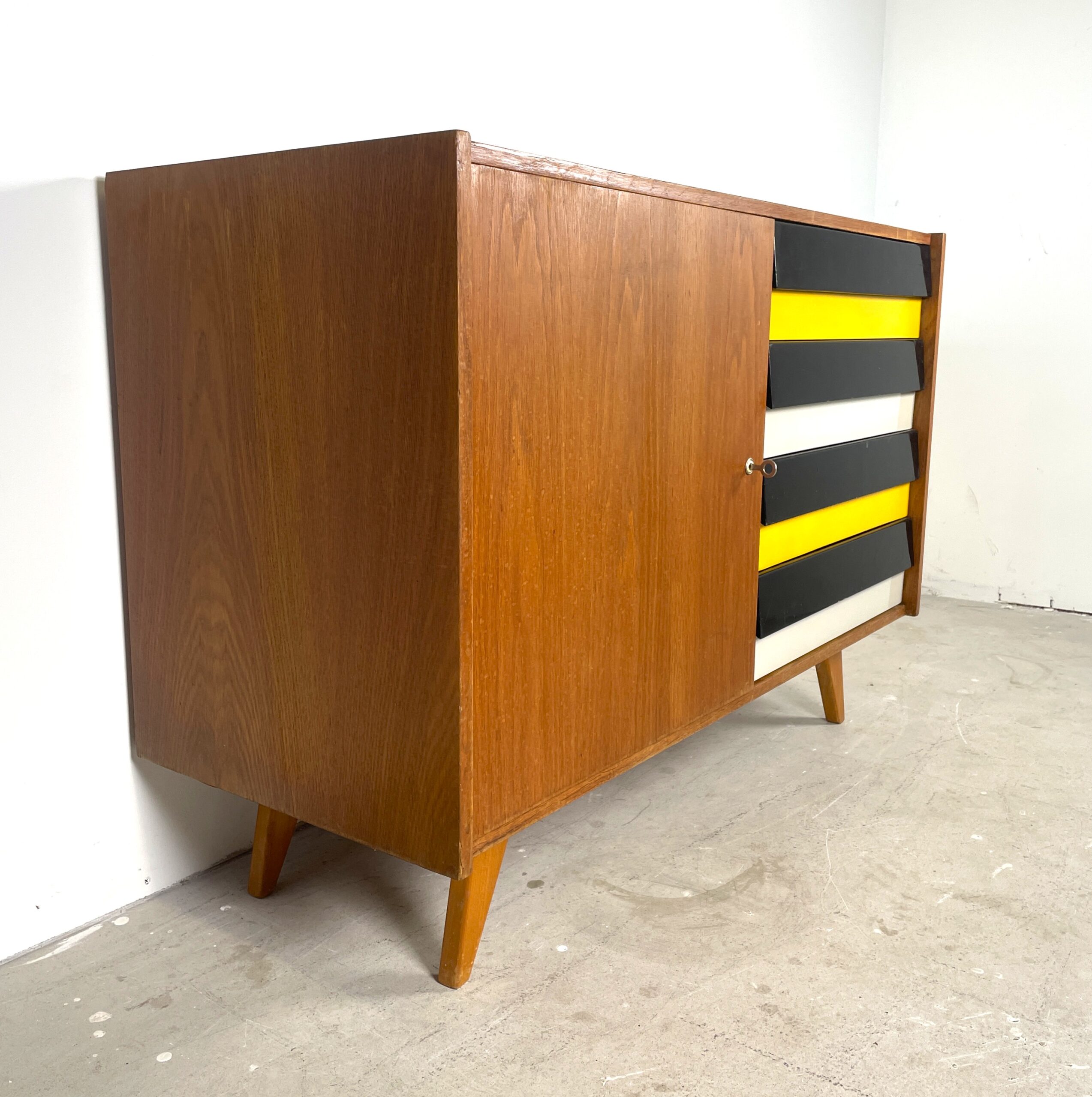 Sideboard U458 by Jiří Jiroutek, gekleurde lades - Afbeelding 4