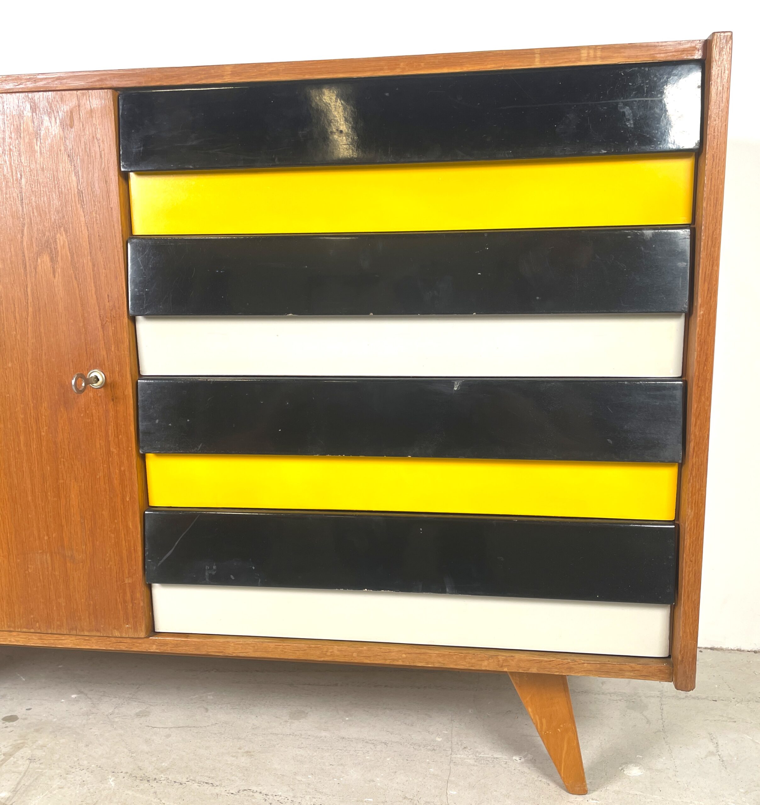 Sideboard U458 by Jiří Jiroutek, gekleurde lades - Afbeelding 7