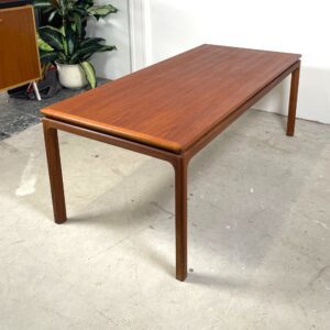 Deense teakhouten salontafel, Aksel Kjersgaard stijl