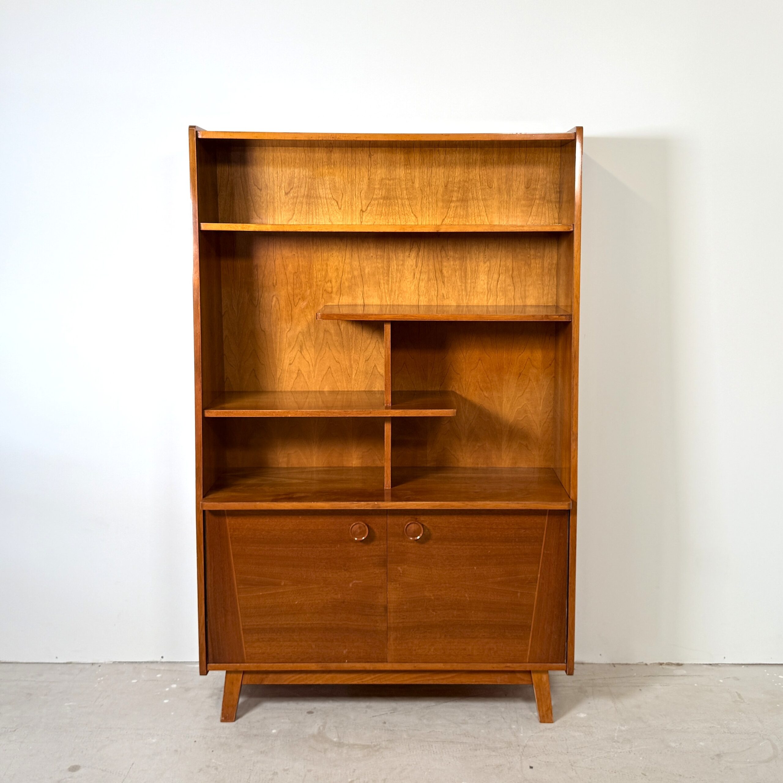 Vintage boekenkast/ highboard hoogglans noot, Bilea