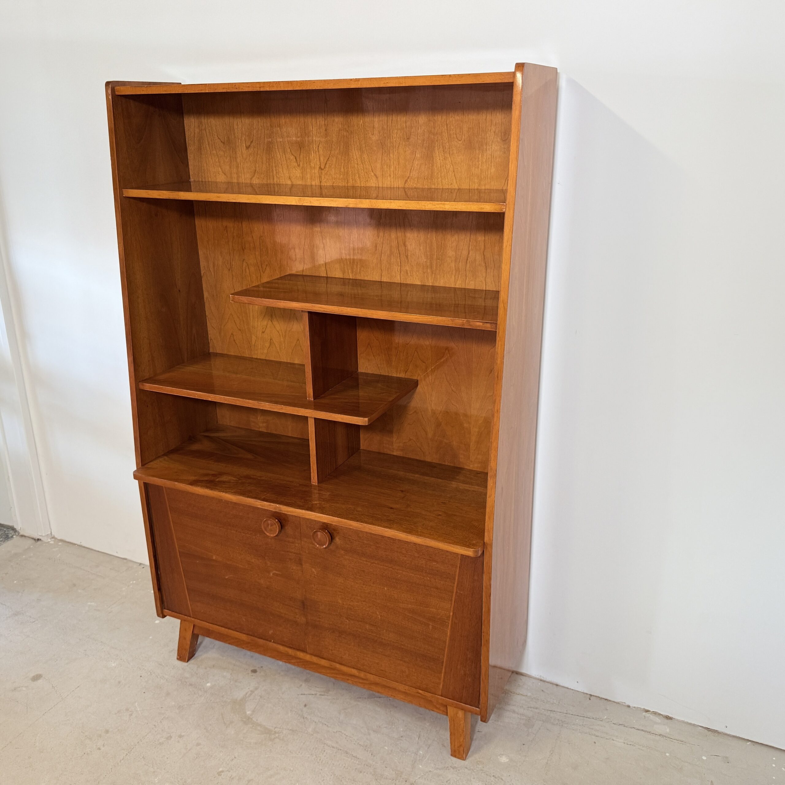 Vintage boekenkast/ highboard hoogglans noot, Bilea - Afbeelding 3