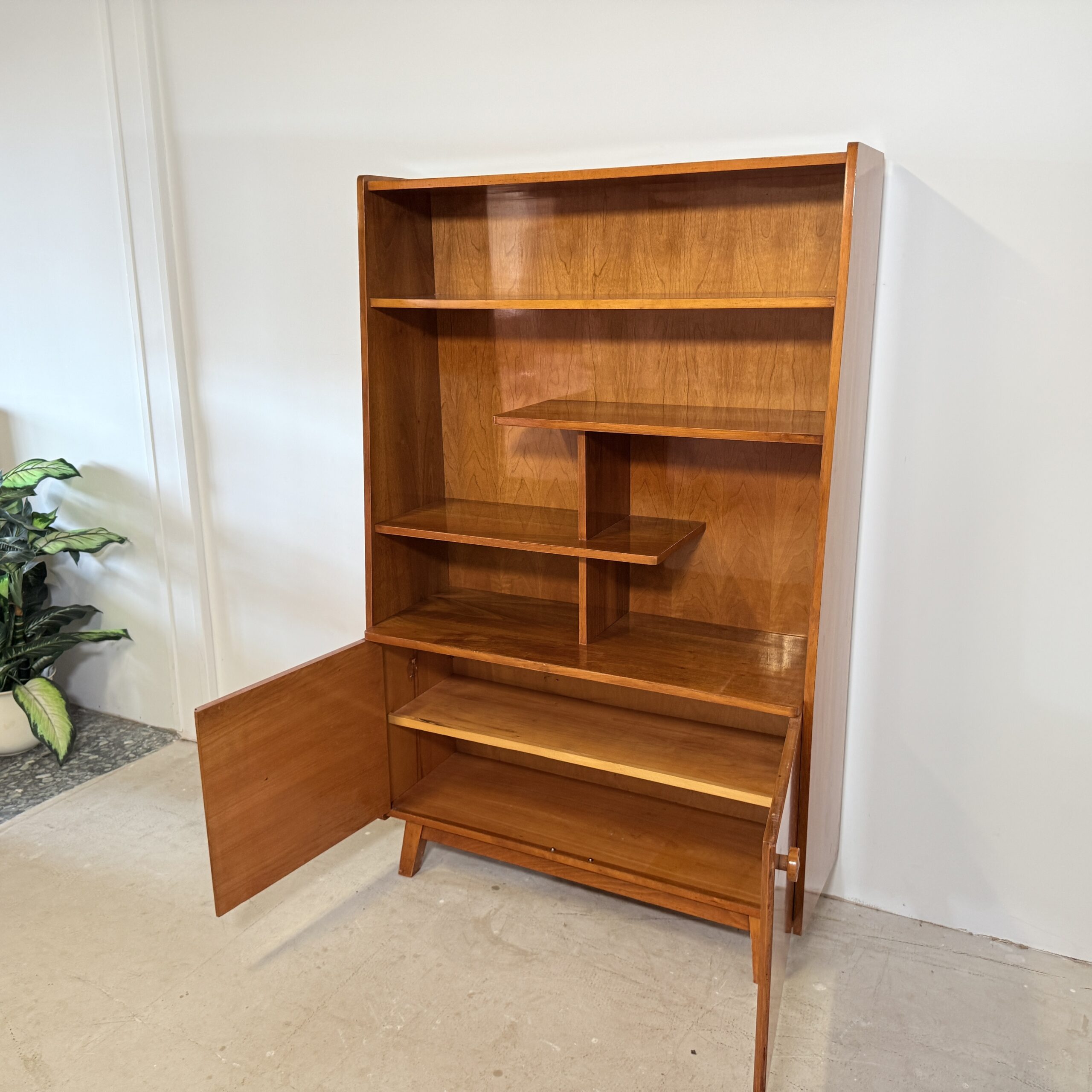 Vintage boekenkast/ highboard hoogglans noot, Bilea - Afbeelding 6