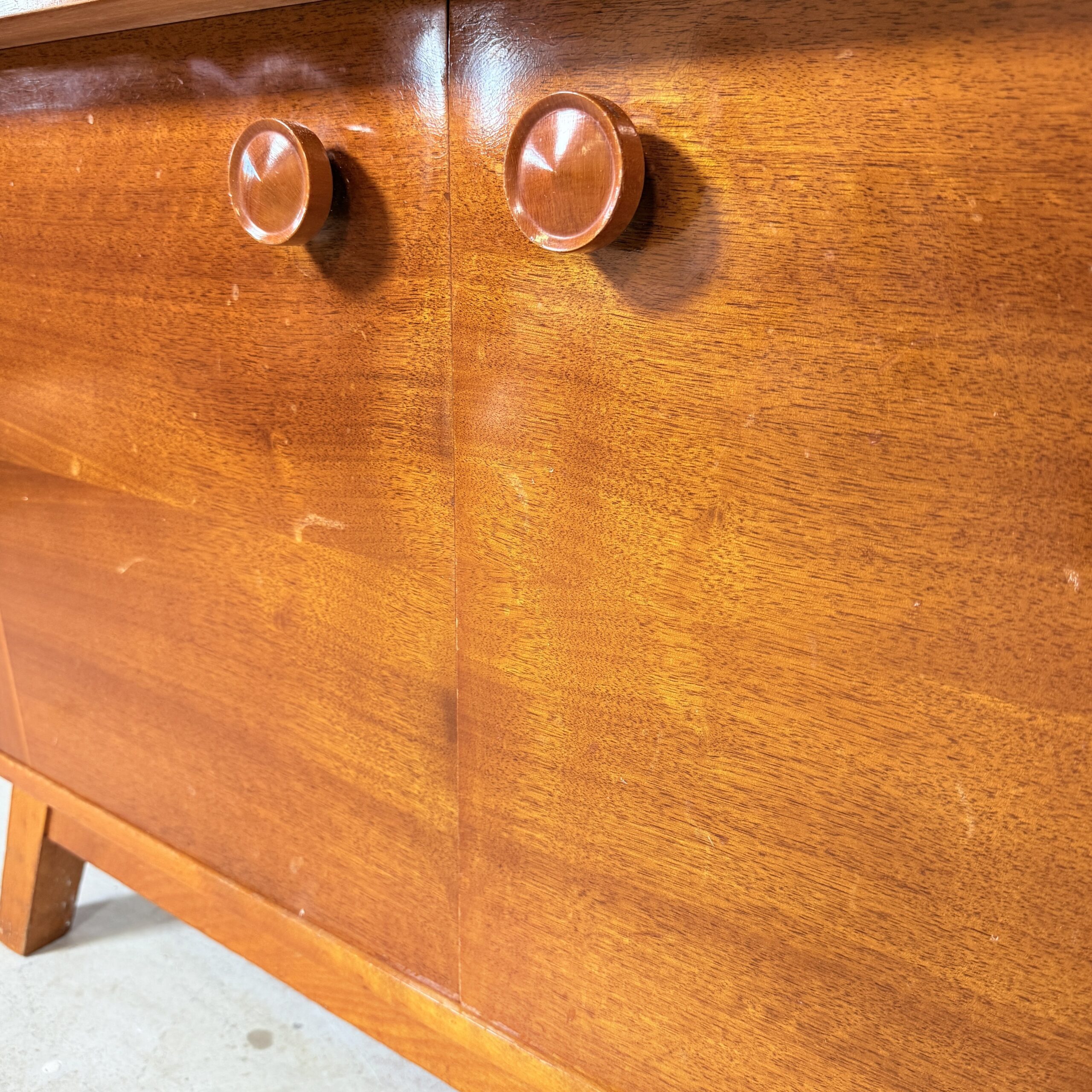 Vintage boekenkast/ highboard hoogglans noot, Bilea - Afbeelding 7
