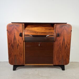 Art deco gramofoonkast, Jindřich Halabala