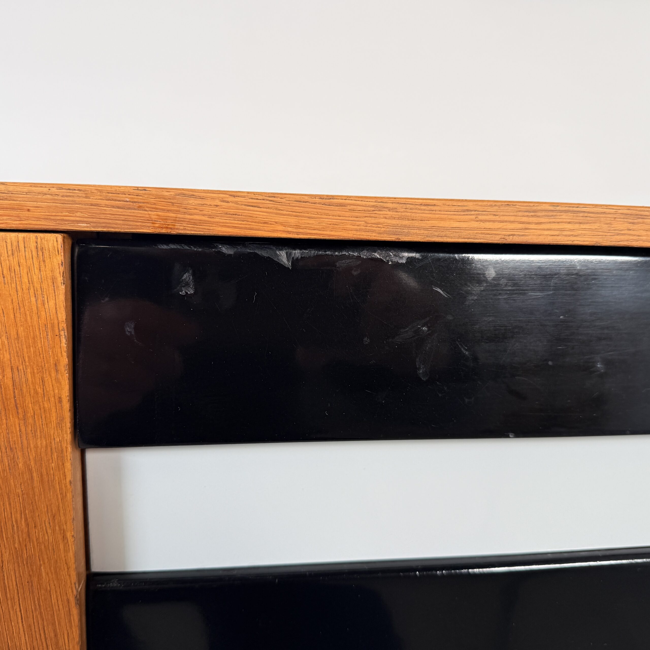 Sideboard U458 by Jiří Jiroutek, zwart met witte lades - Afbeelding 13