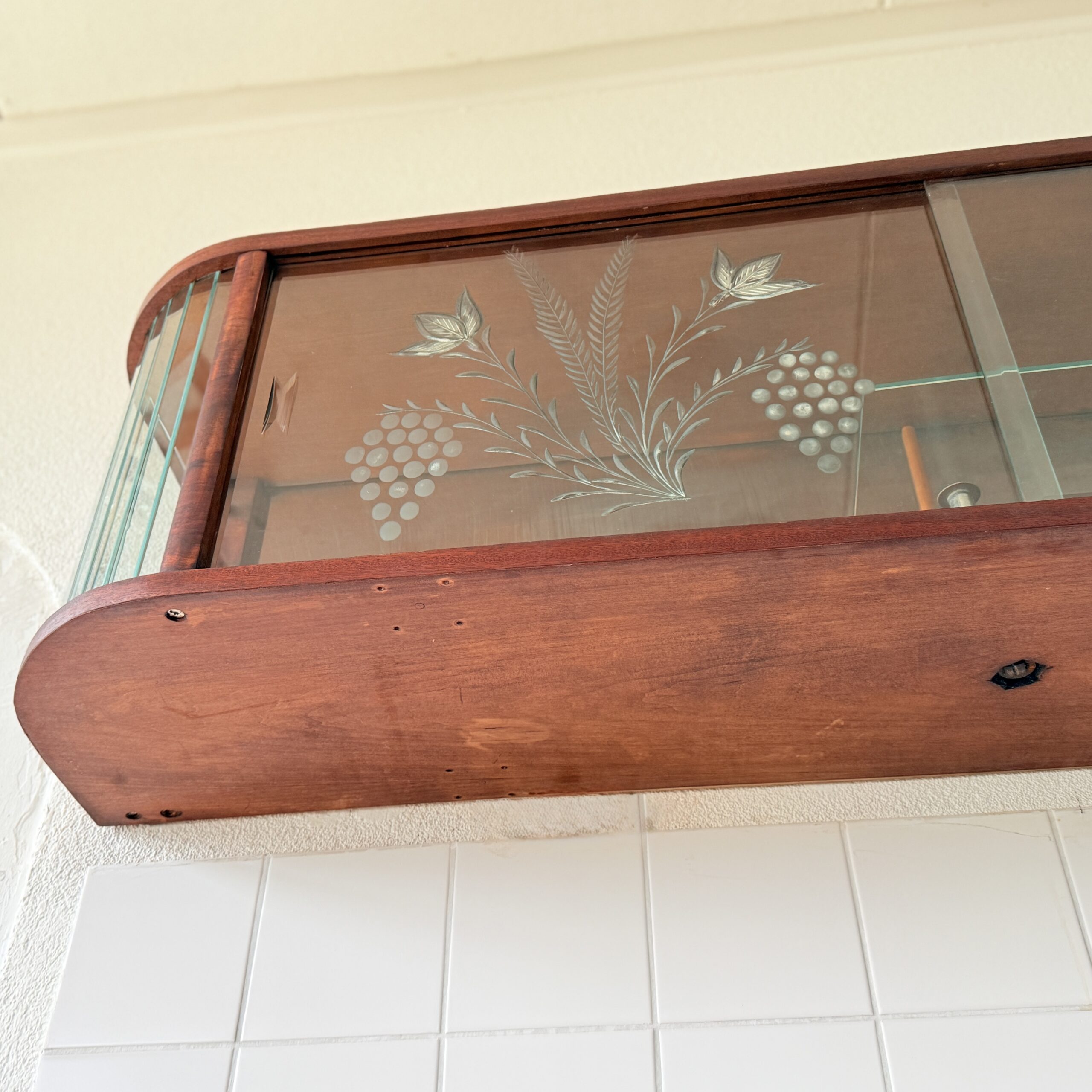 Hangende vitrinekast “Mariëlle” in art-deco stijl - Afbeelding 6