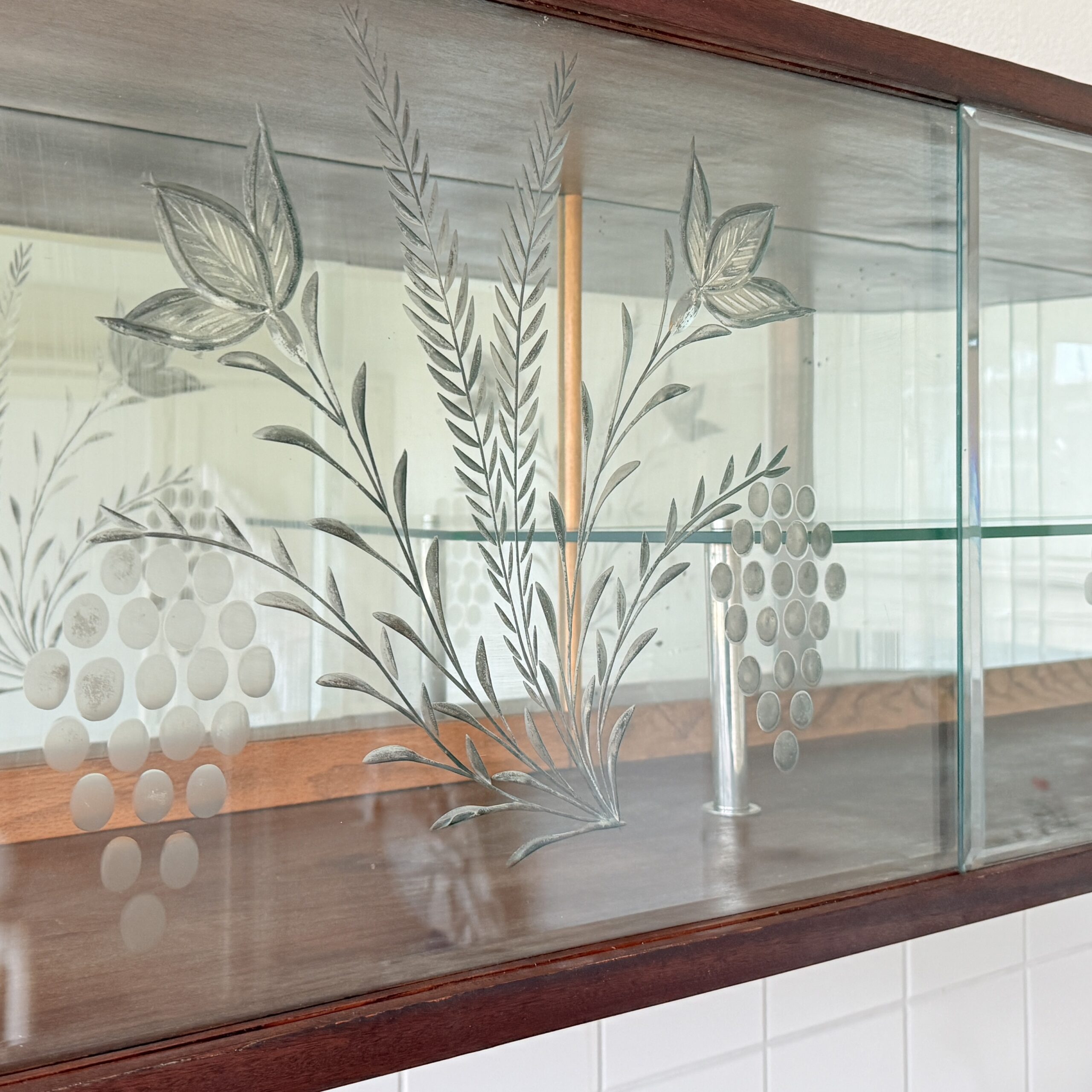 Hangende vitrinekast “Mariëlle” in art-deco stijl - Afbeelding 11