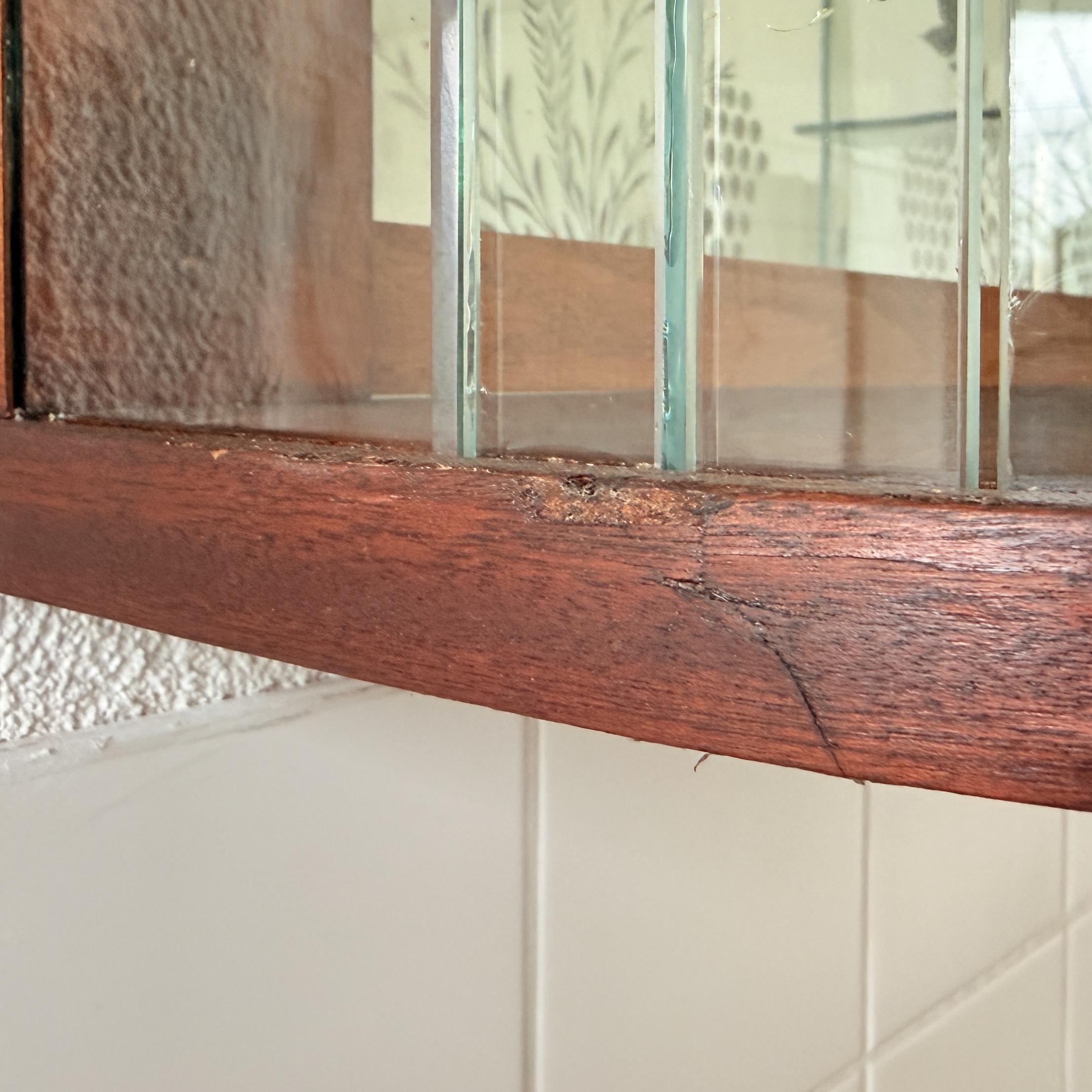 Hangende vitrinekast “Mariëlle” in art-deco stijl - Afbeelding 16