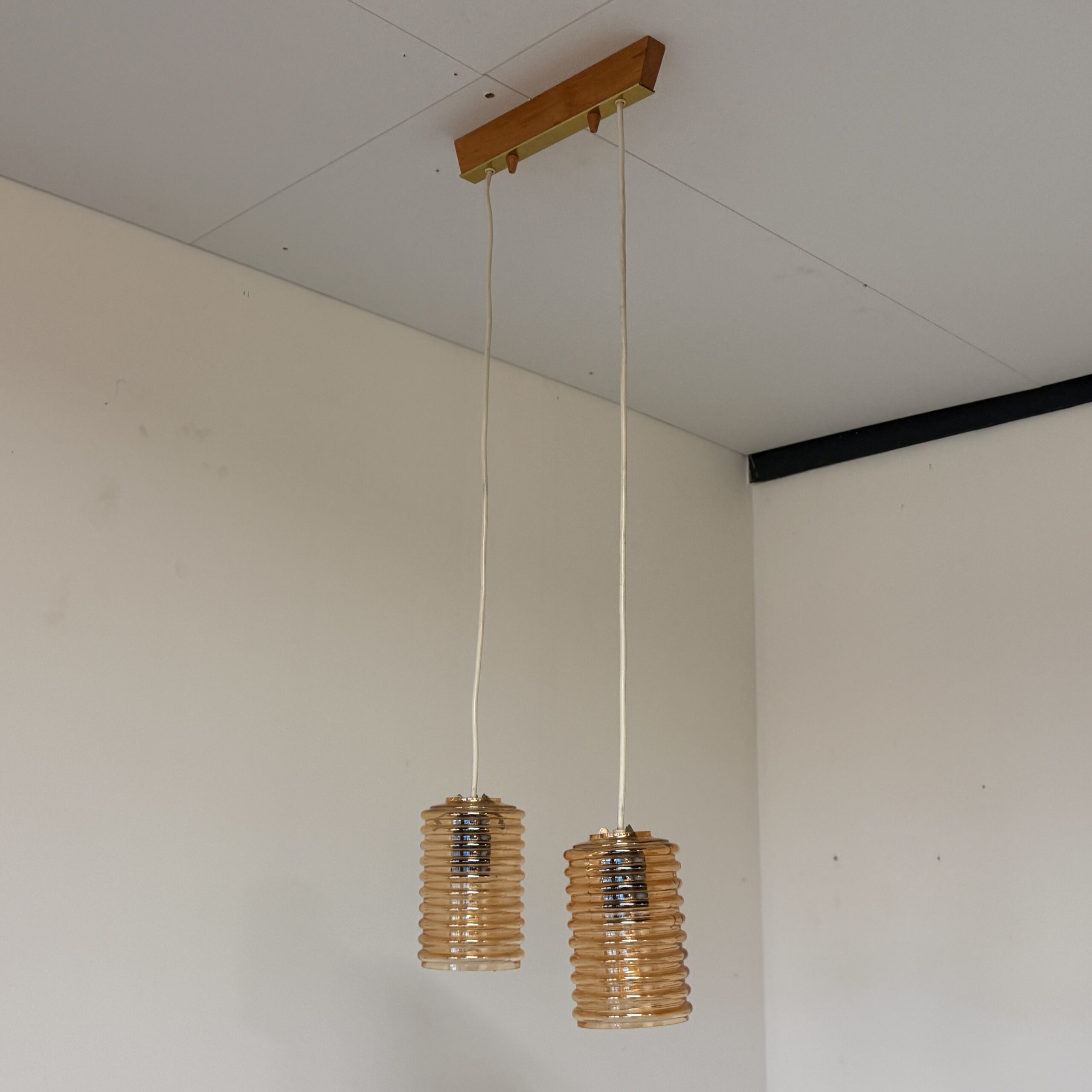 Vintage plafondlamp met twee amberkleurige kappen - Afbeelding 7