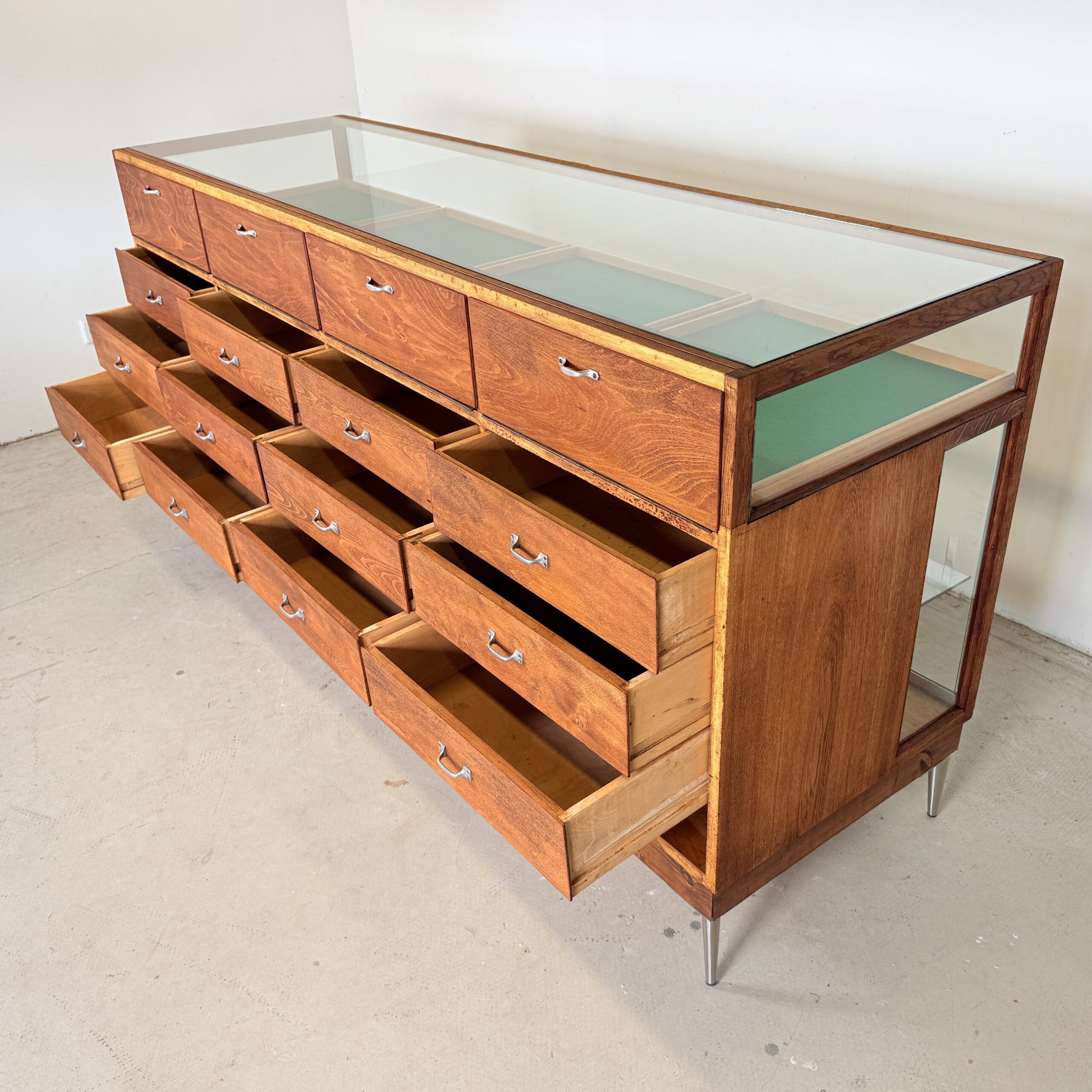 Vintage toonbank vitrine, Flemming’s Ladenmöbel - Afbeelding 8