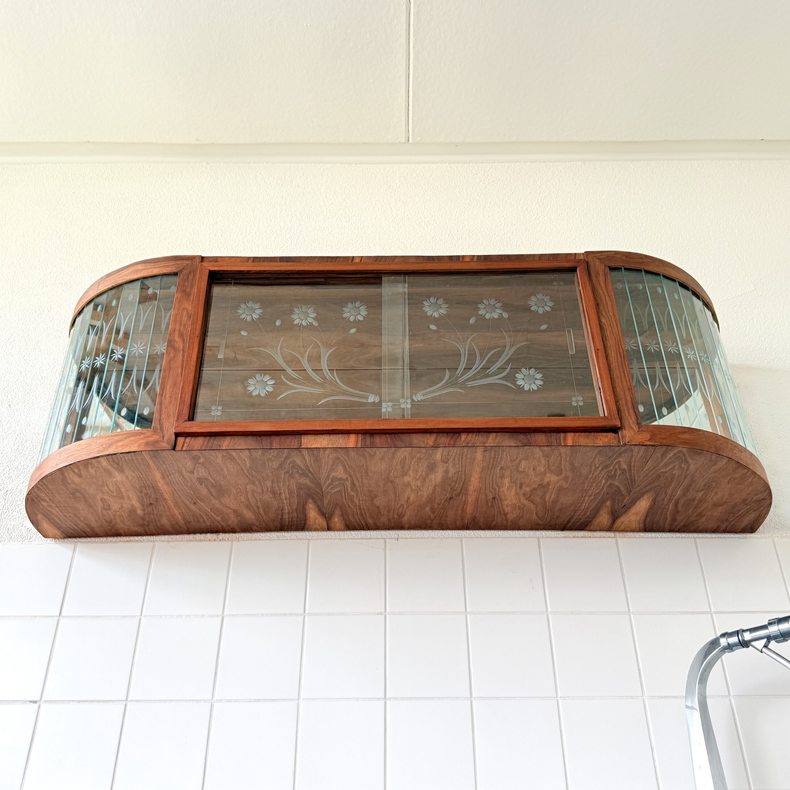 Art-deco stijl hangvitrine “Tulipe” met bloemgravure - Afbeelding 6