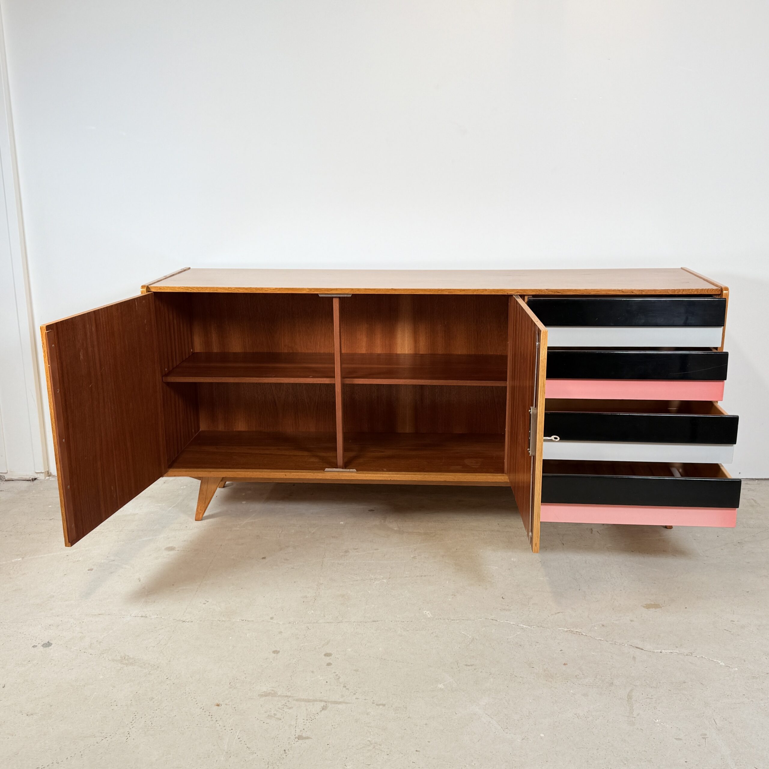 U460 sideboard met gekleurde lades, Jiří Jiroutek - Afbeelding 12