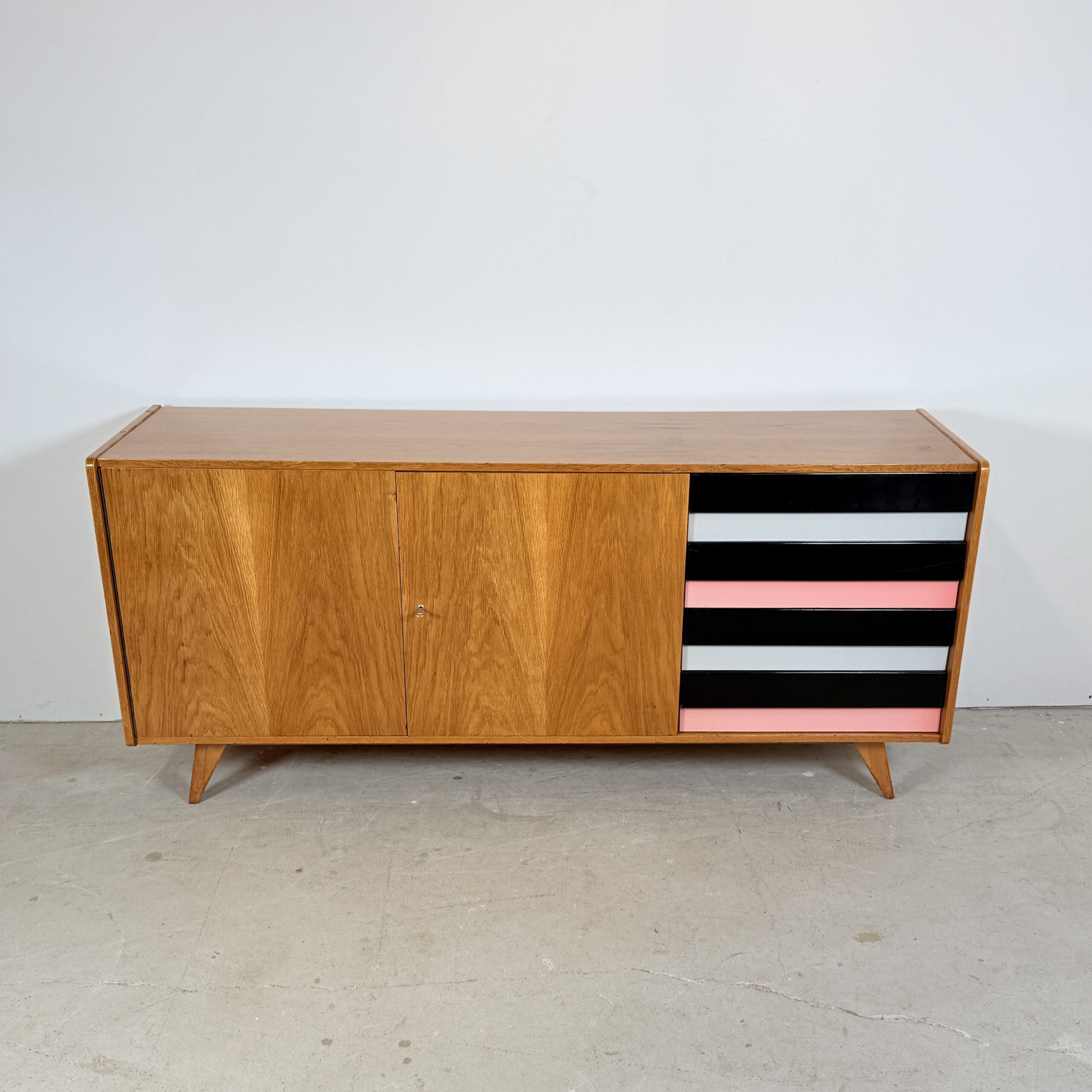 U460 sideboard met gekleurde lades, Jiří Jiroutek - Afbeelding 5