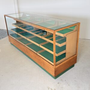 Vintage eiken fournituren toonbank – SLB Stuttgart