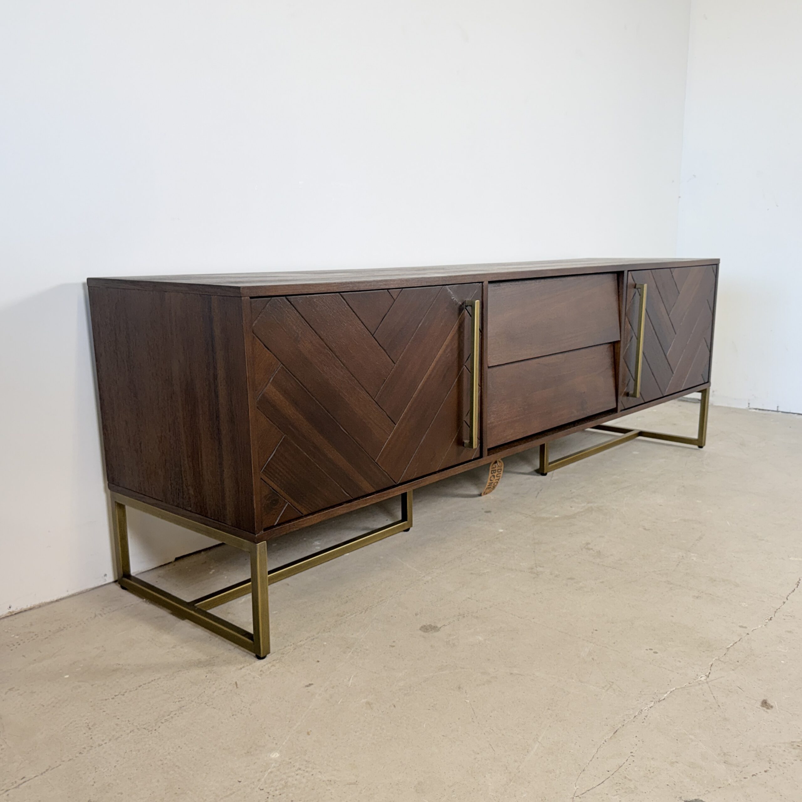 Dutchbone Class Dressoir TV-Meubel – Visgraat Acaciahout & Antiek Messing - Afbeelding 2
