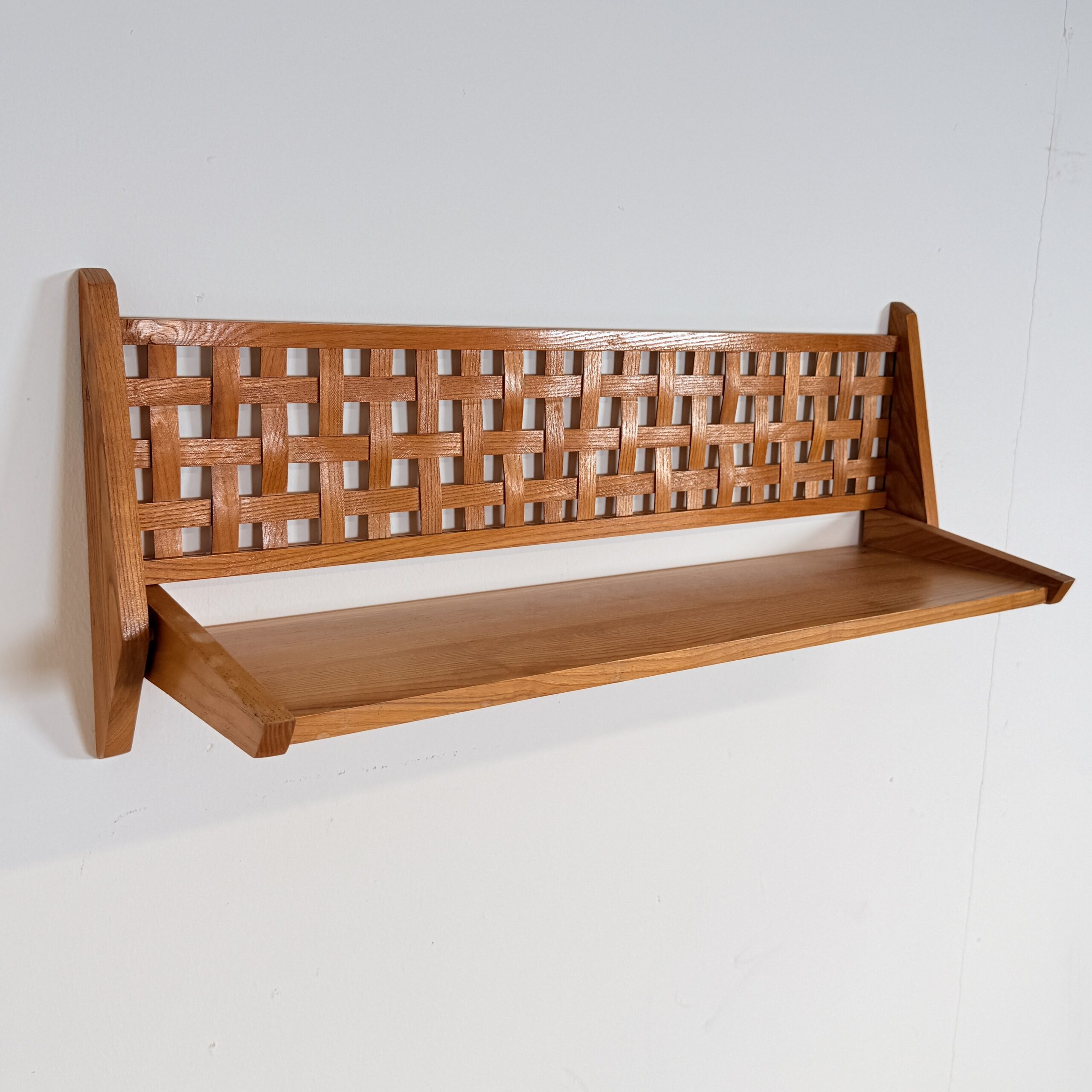 Set van 2 Mid-Century Wandrekken met Gevlochten Rugpaneel – ÚLUV - Afbeelding 8