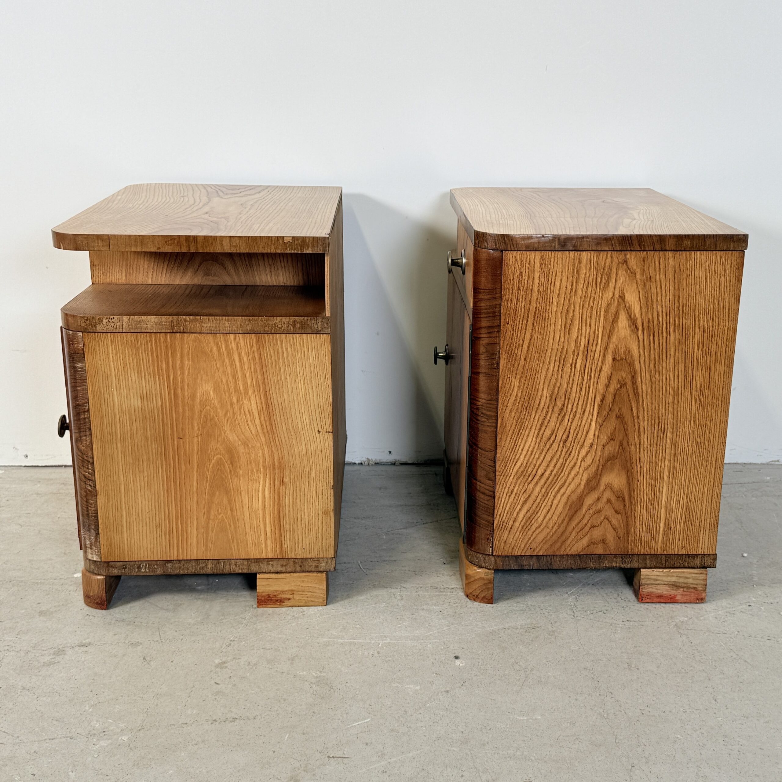 Set van Twee Art Deco Nachtkastjes, Streamline Design, Jaren '50 - Afbeelding 10