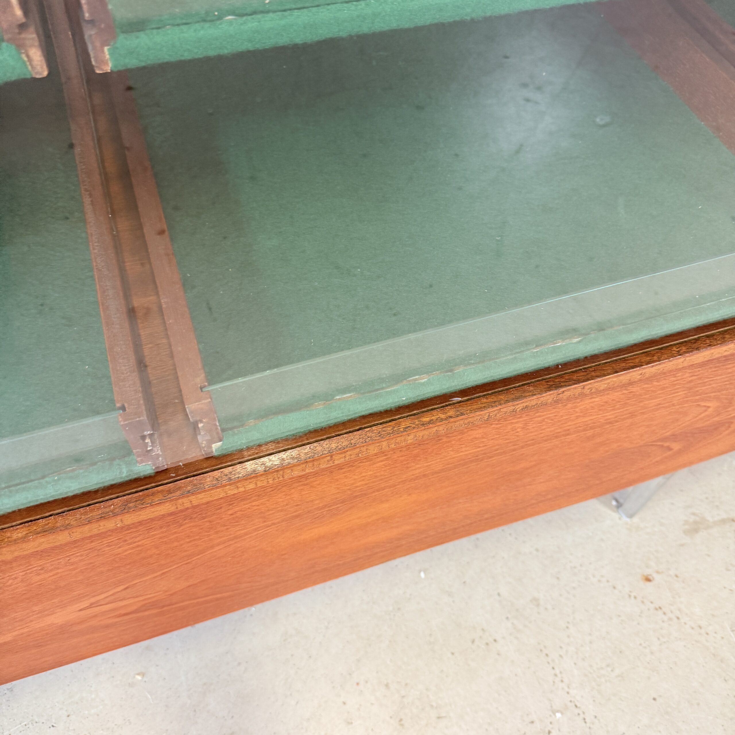 Mid-Century Vitrine Toonbank – Mahonie, Chroom & Gehard Glas – Duitsland ca. 1960 - Afbeelding 15