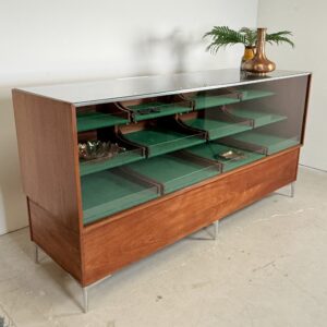 Mid-Century Vitrine Toonbank – Mahonie, Chroom & Gehard Glas – Duitsland ca. 1960