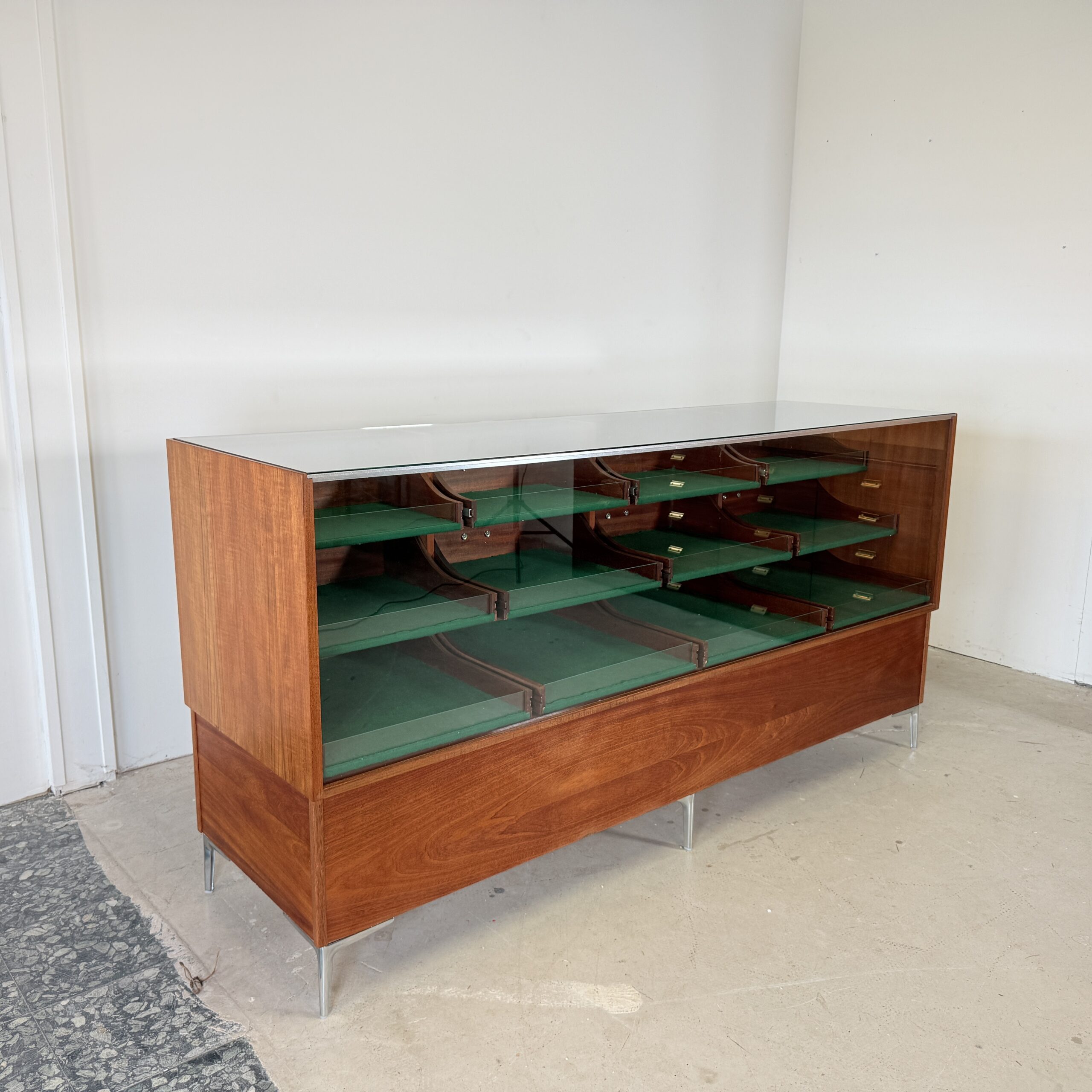 Mid-Century Vitrine Toonbank – Mahonie, Chroom & Gehard Glas – Duitsland ca. 1960 - Afbeelding 3